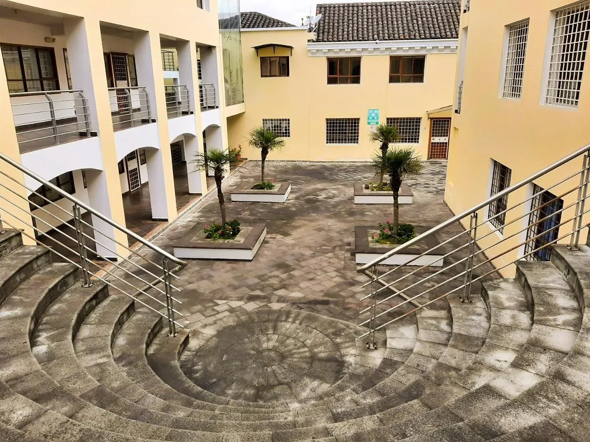 Beautiful Place Apartment キト